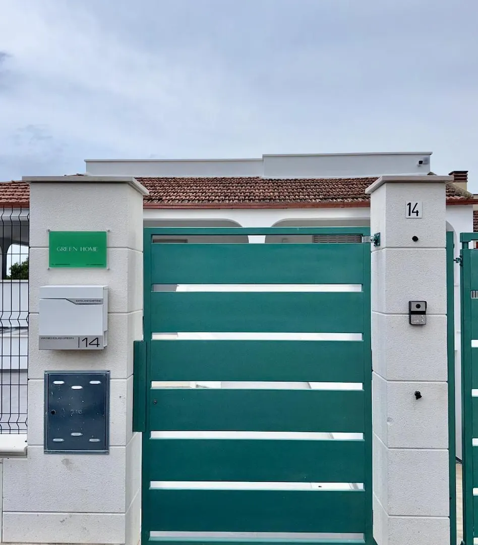 Green Home Bari 0*,  Italy