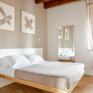 Cattedralflats -comfort, Stile E Vista Sulla Cattedrale בארי
